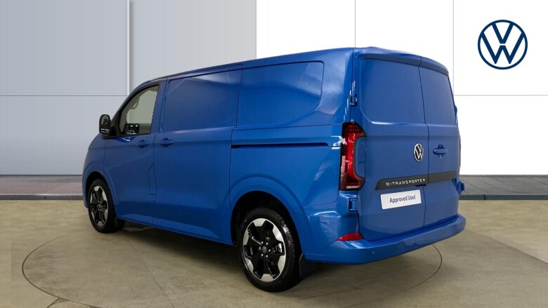 Volkswagen Transporter T32 Swb Electric 160kW 65kWh Commerce Pro Van Auto